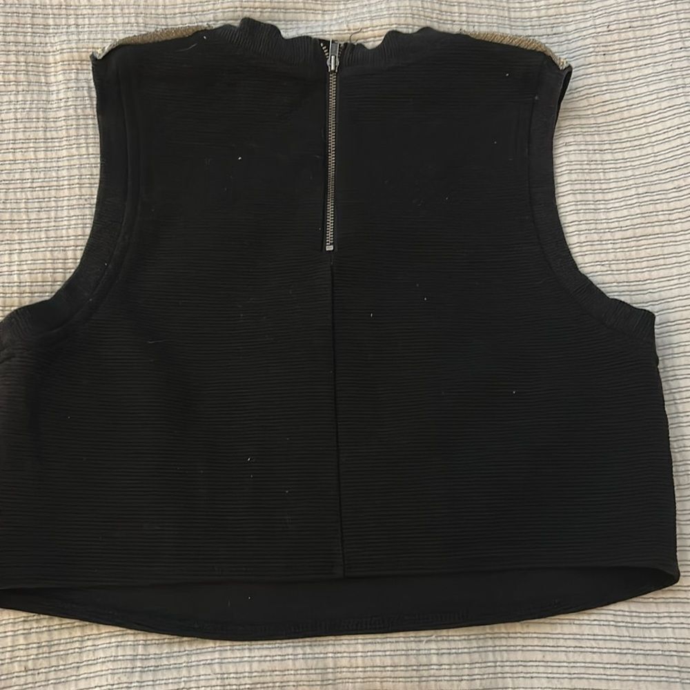 Black Fitted Sleeveless Crop Tank small - Picture 9 of 9